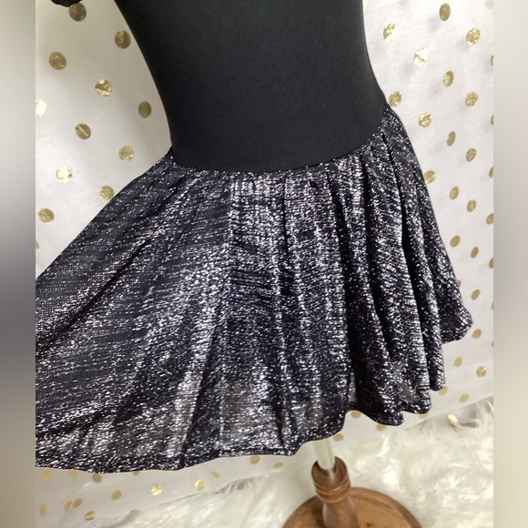 Girls Soft Black Metallic Twirly Dress NWT 7 - Picture 7 of 12